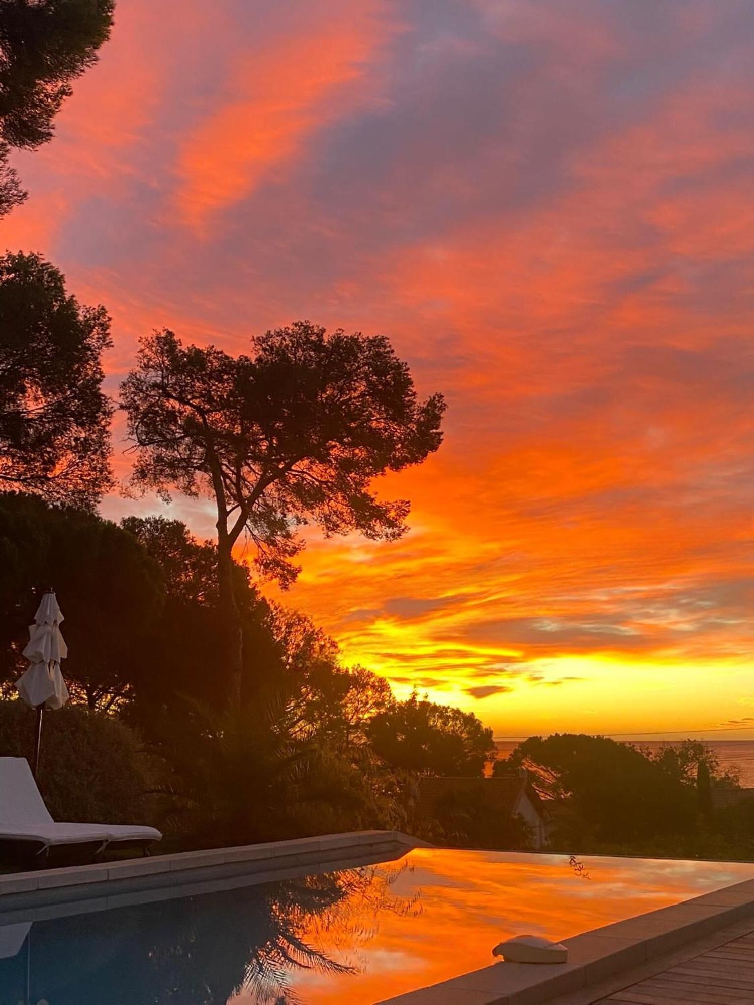 Villa Mediterranea レ・ズィサンブル エクステリア 写真