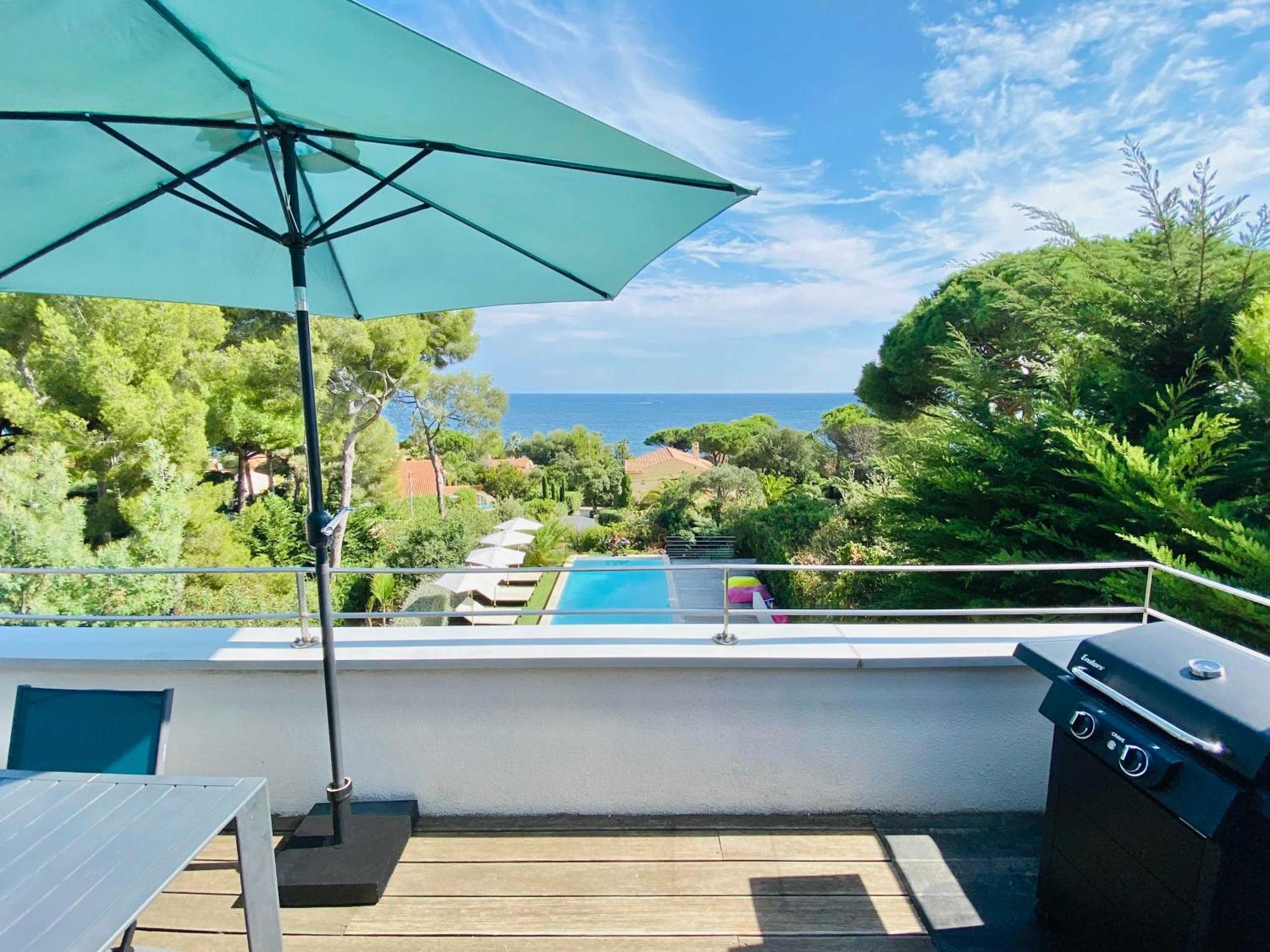 Villa Mediterranea レ・ズィサンブル エクステリア 写真