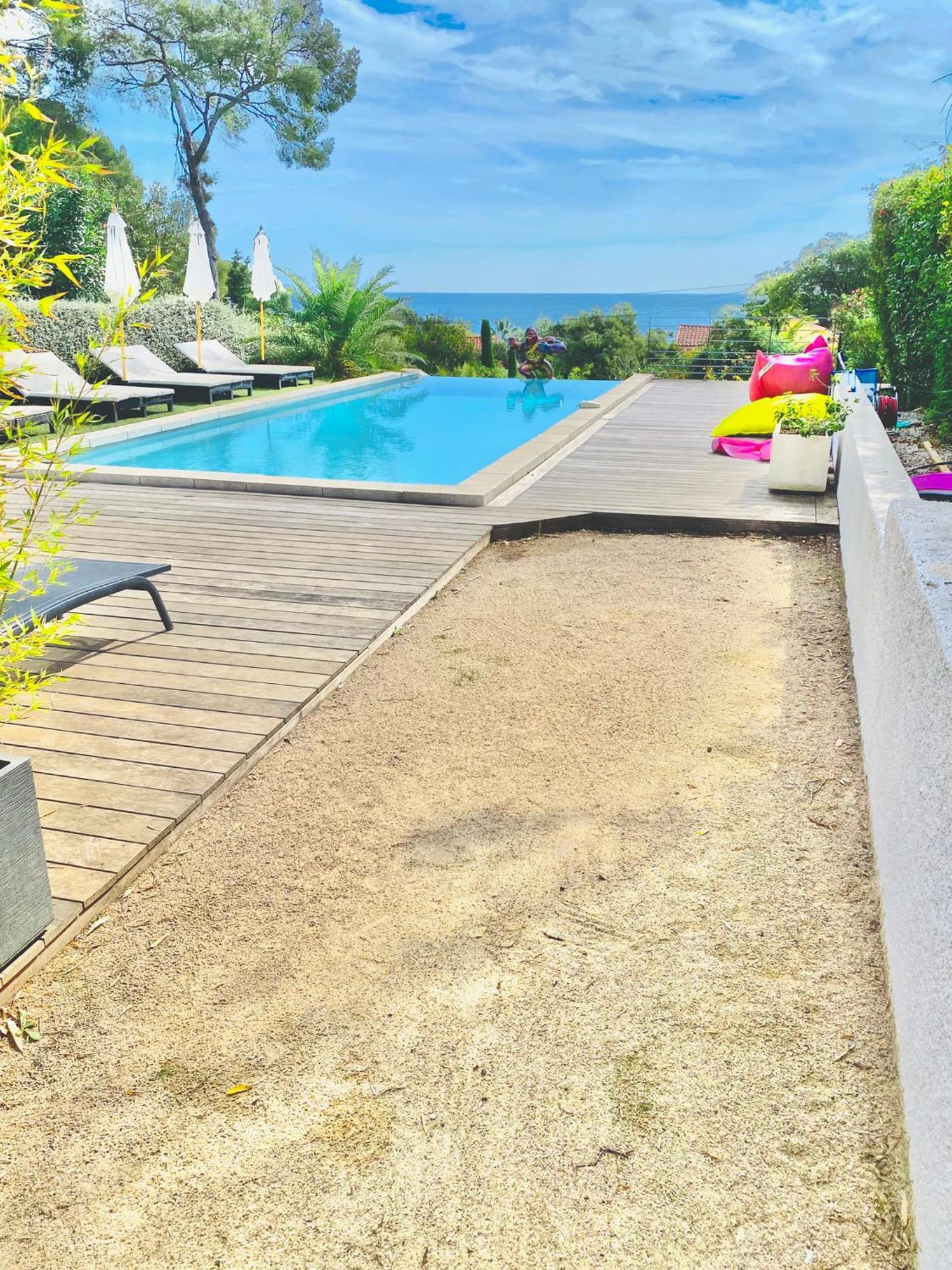 Villa Mediterranea レ・ズィサンブル エクステリア 写真